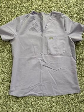 FIGS Women’s Lavender Scrub Top